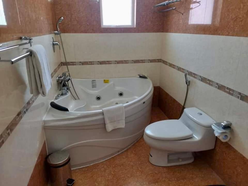 Aradhana Airport Transit Hotel カトゥナカヤ エクステリア 写真