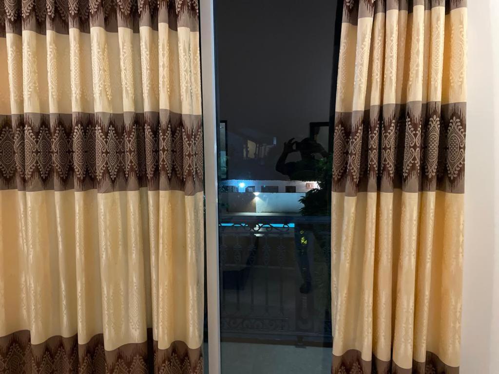 Aradhana Airport Transit Hotel カトゥナカヤ エクステリア 写真