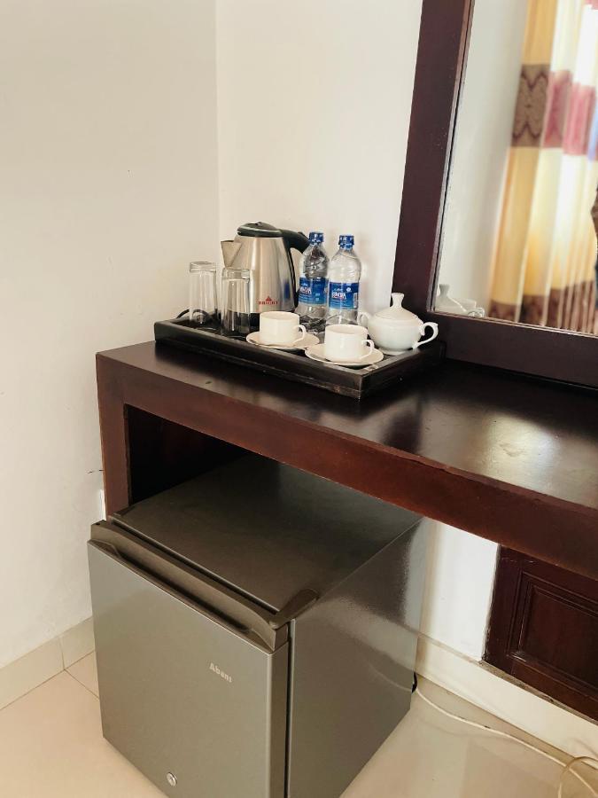 Aradhana Airport Transit Hotel カトゥナカヤ エクステリア 写真