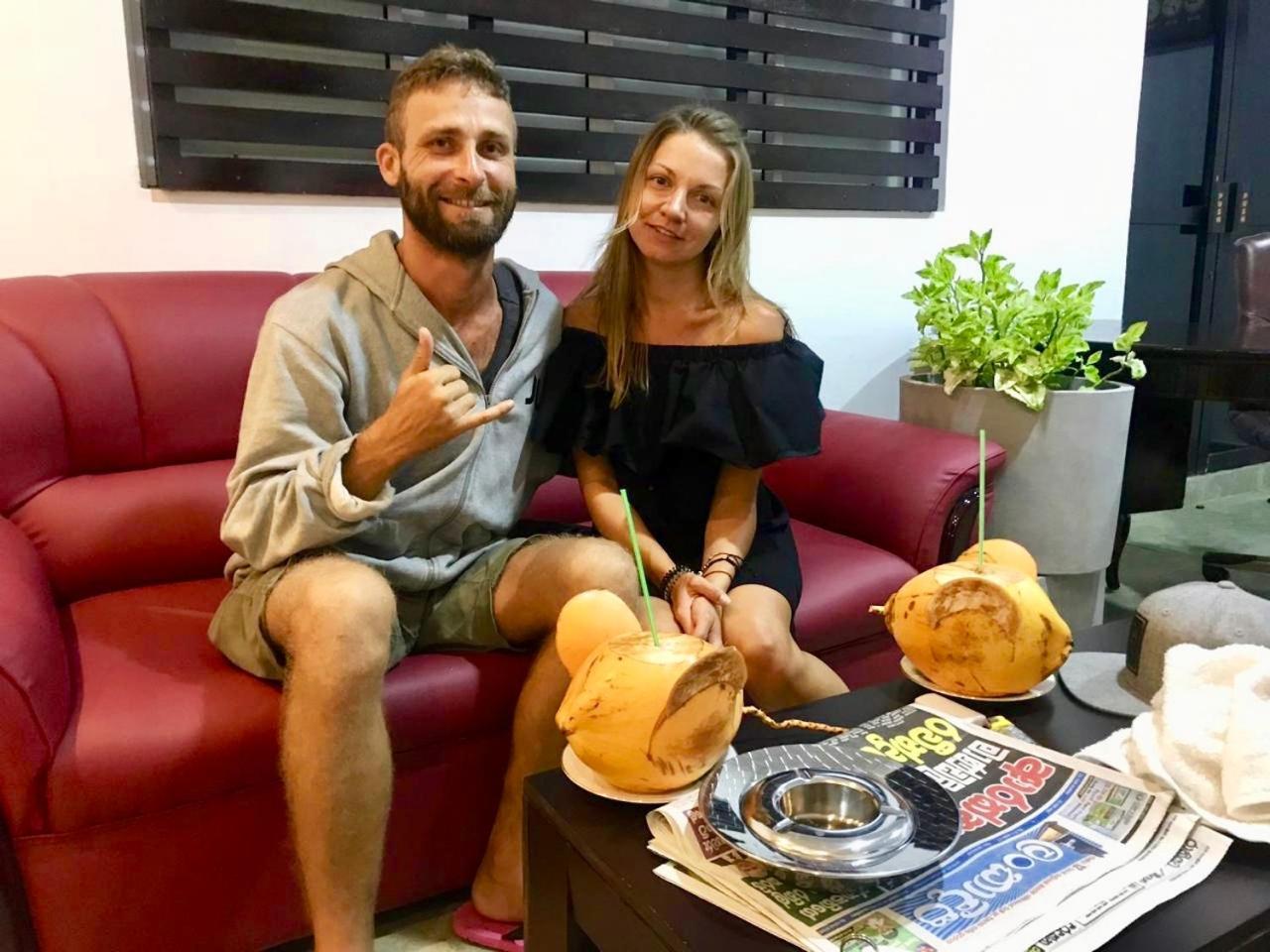 Aradhana Airport Transit Hotel カトゥナカヤ エクステリア 写真